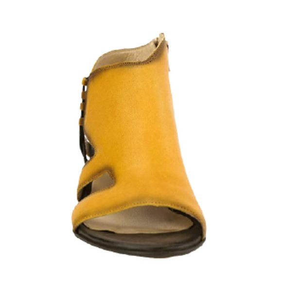 Unity in Diversity® Shasta Daisy Leather Sandals - Picture 2 of 12